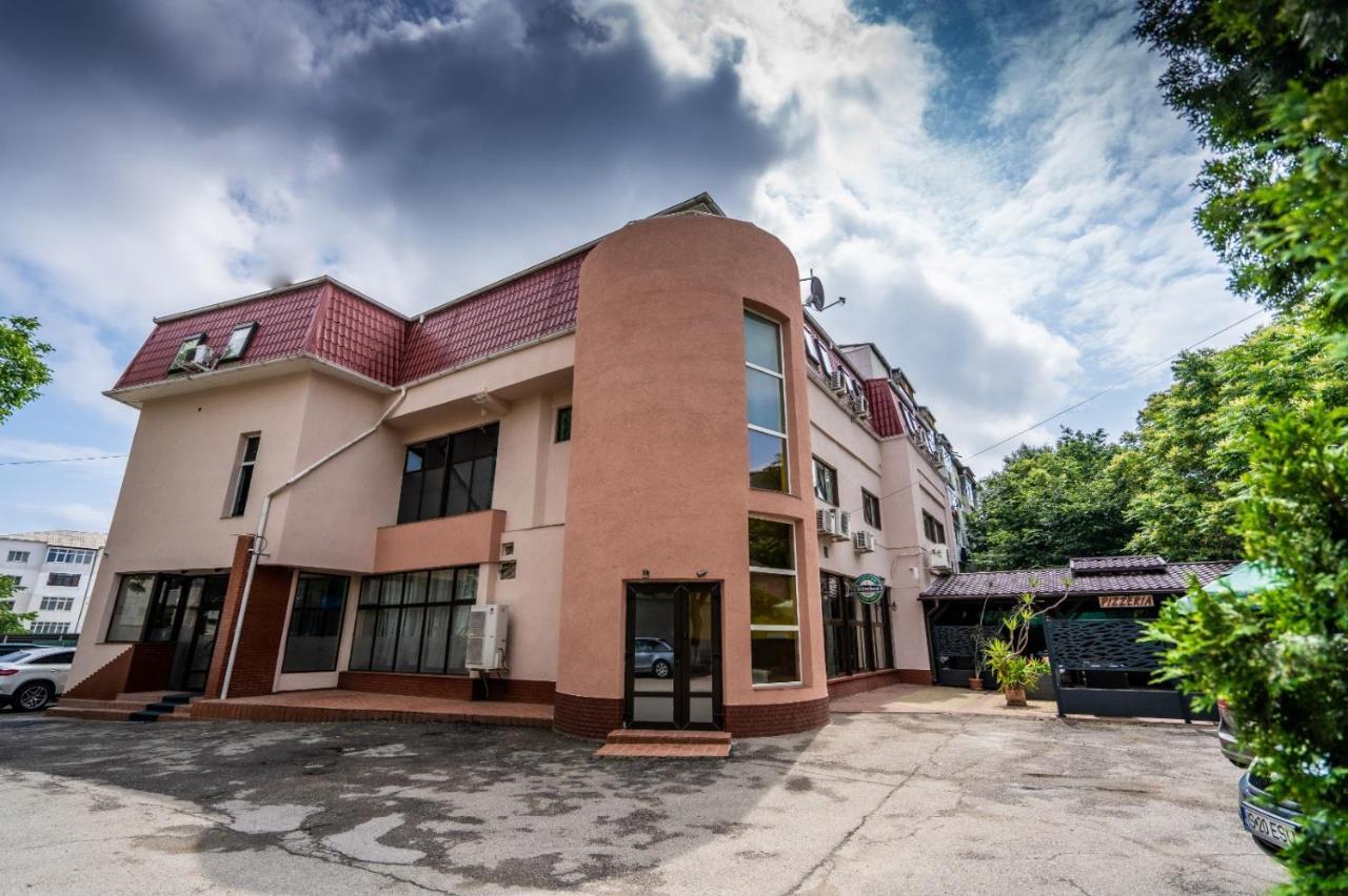 Hotel Tex Club Botoşani Exterior foto