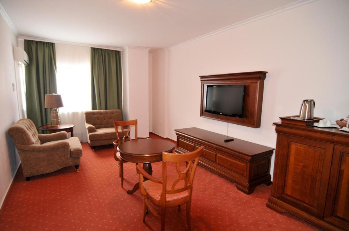 Hotel Tex Club Botoşani Habitación foto